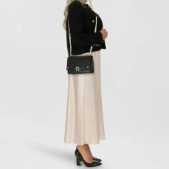 AIGNER Diadora Schultertasche Leder 20 cm