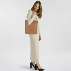 Braun Büffel Schultertaschen<Hanna Schultertasche Leder 34 cm Laptopfach cognac