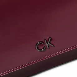 Online Calvin Klein Ck Daily Clutch Geldbörse 19 cm oxblood