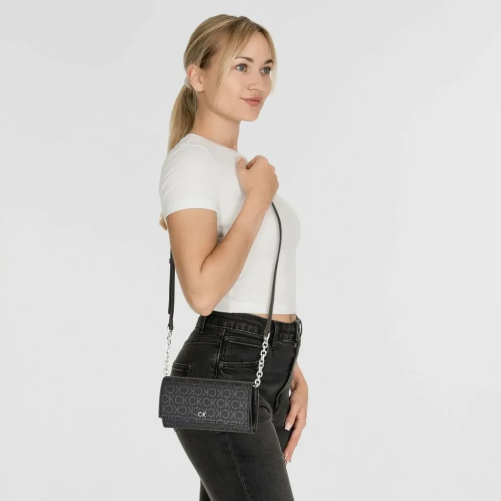 Outlet Calvin Klein CK Daily Clutch Tasche 19 cm black monogram