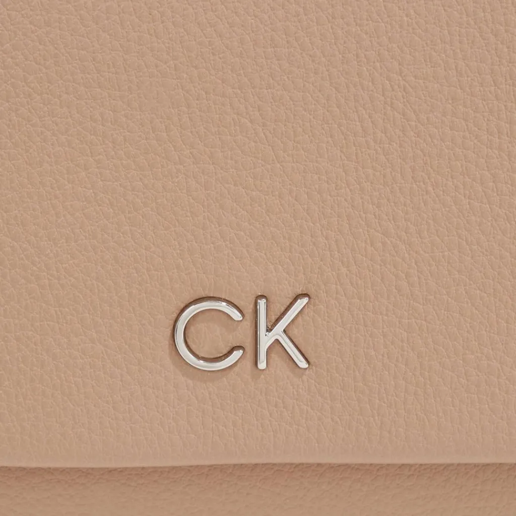 Calvin Klein Henkeltaschen|Schultertaschen<CK Daily Schultertasche 28 cm chanterelle