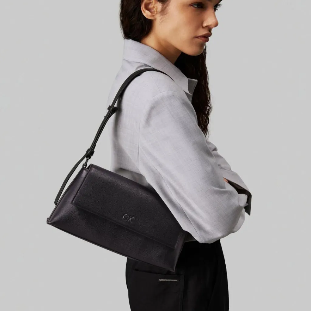Calvin Klein CK Daily Schultertasche 28 cm