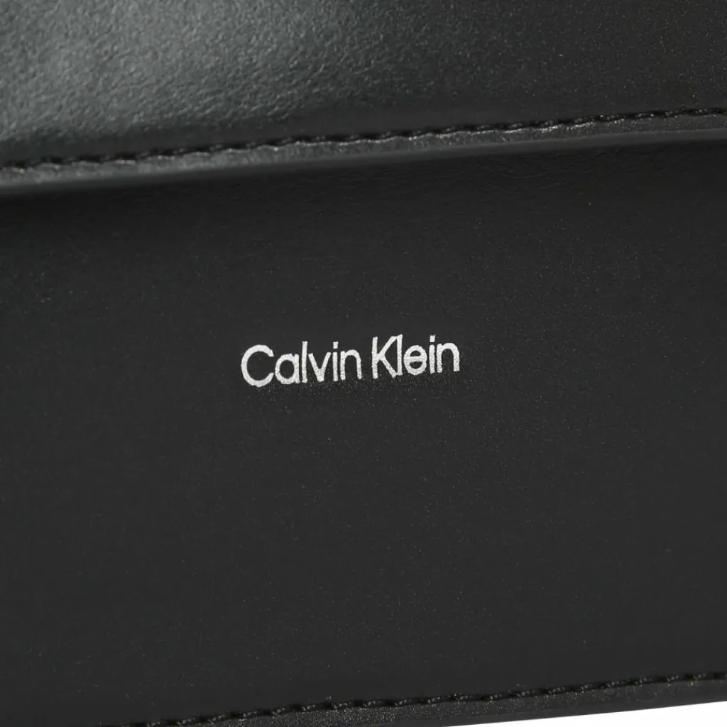 Calvin Klein CK Essential Handtasche 20 cm