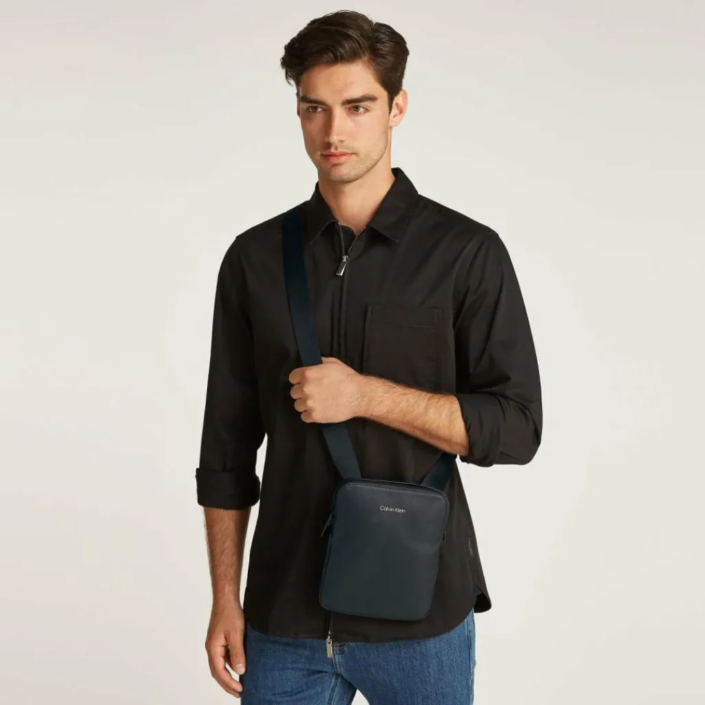 Calvin Klein Mini Bags|Umhängetaschen<CK Must Mini Bag Umhängetasche 18 cm black