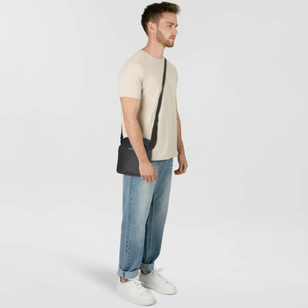 Best Calvin Klein CK Must Mini Bag Umhängetasche 18 cm black