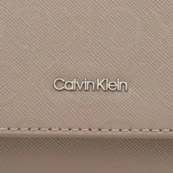 Calvin Klein Schultertaschen<CK Must Schultertasche 27 cm cinder monogram