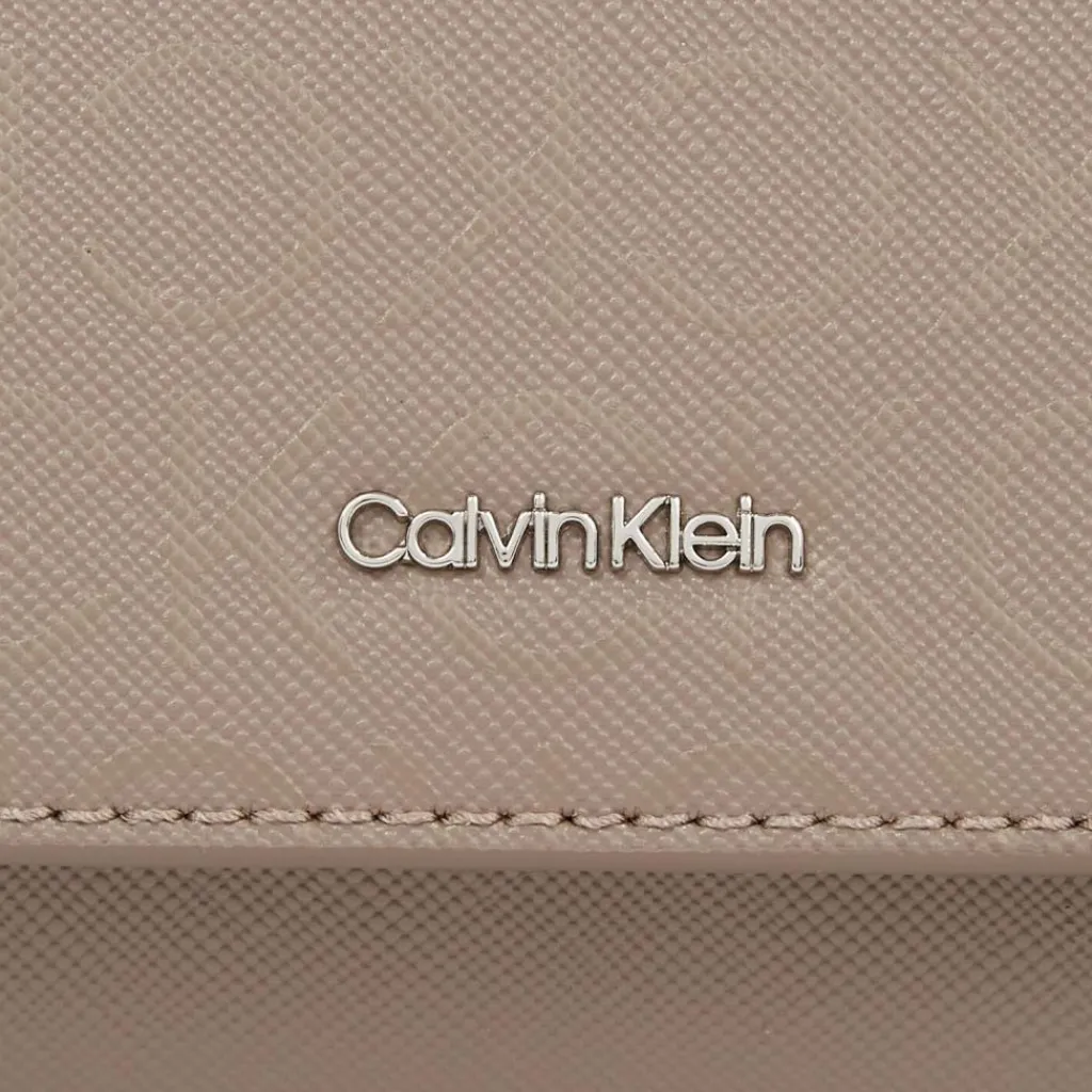 Calvin Klein Schultertaschen<CK Must Schultertasche 27 cm cinder monogram