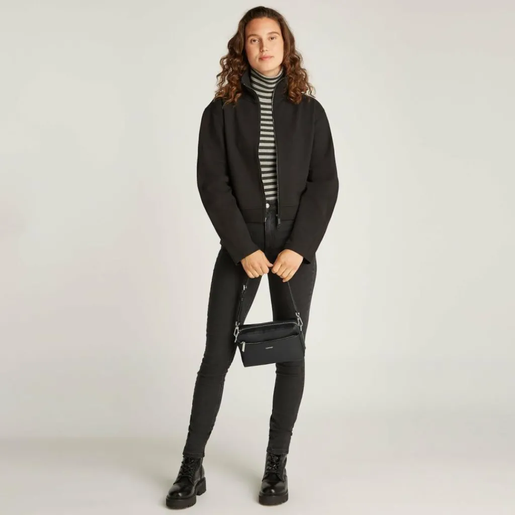 Calvin Klein Schultertaschen<CK Must Schultertasche 22 cm black