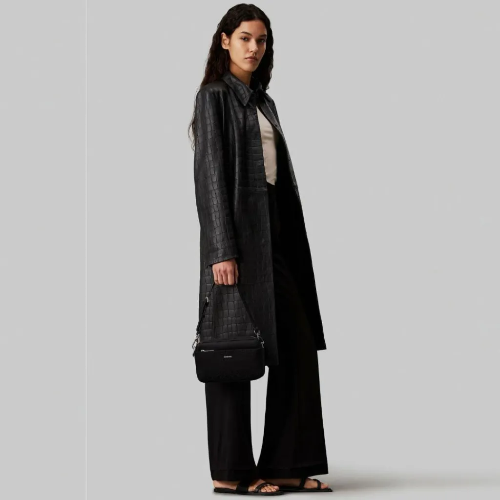 Best Calvin Klein CK Must Schultertasche 21.5 cm ck black mono jacquard