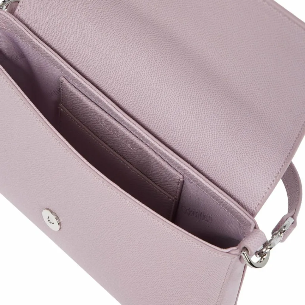 Calvin Klein Schultertaschen<CK Must Schultertasche 27 cm purple
