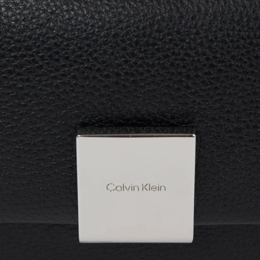 Calvin Klein CK Plaque Mini Bag Umhängetasche 17.5 cm