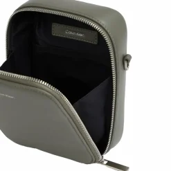 Calvin Klein Umhängetaschen<CK Sleek Umhängetasche 13 cm tarmac