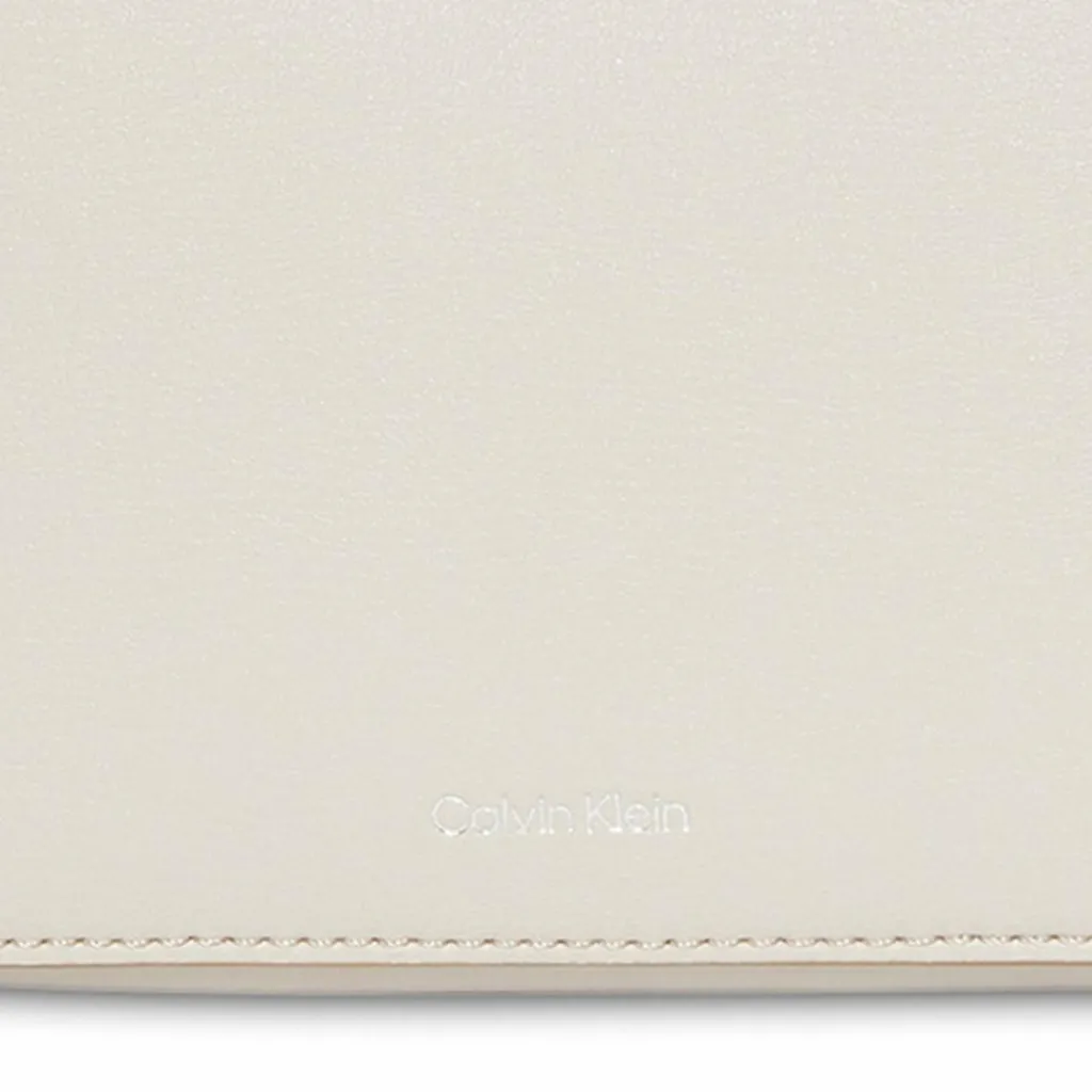 Calvin Klein Umhängetaschen<Foil Umhängetasche 21 cm desert taupe