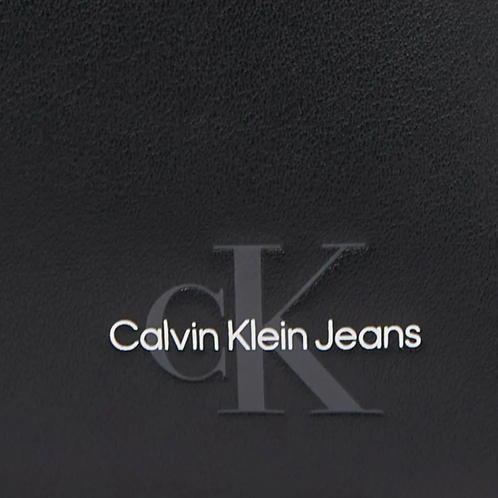 Calvin Klein Jeans Mono Logo Umhängetasche 23 cm