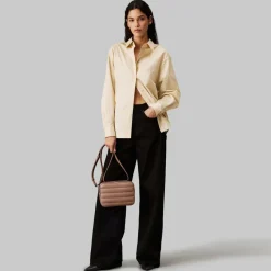 Calvin Klein Line Quilt Umhängetasche 22 cm