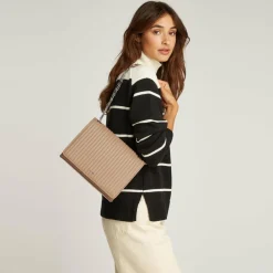 Calvin Klein Schultertaschen<Mini Line Quilt Schultertasche 26 cm amphora