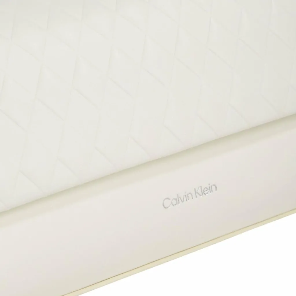 Calvin Klein Umhängetaschen<Mini Quilt Umhängetasche 21 cm beige