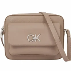 Calvin Klein Umhängetaschen<Re-Lock Umhängetasche 20 cm cinder monogram