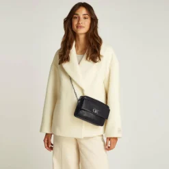 Calvin Klein Umhängetaschen<Re-Lock Umhängetasche 21 cm black