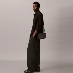 Calvin Klein Umhängetaschen<Sculpted Umhängetasche 22.5 cm black