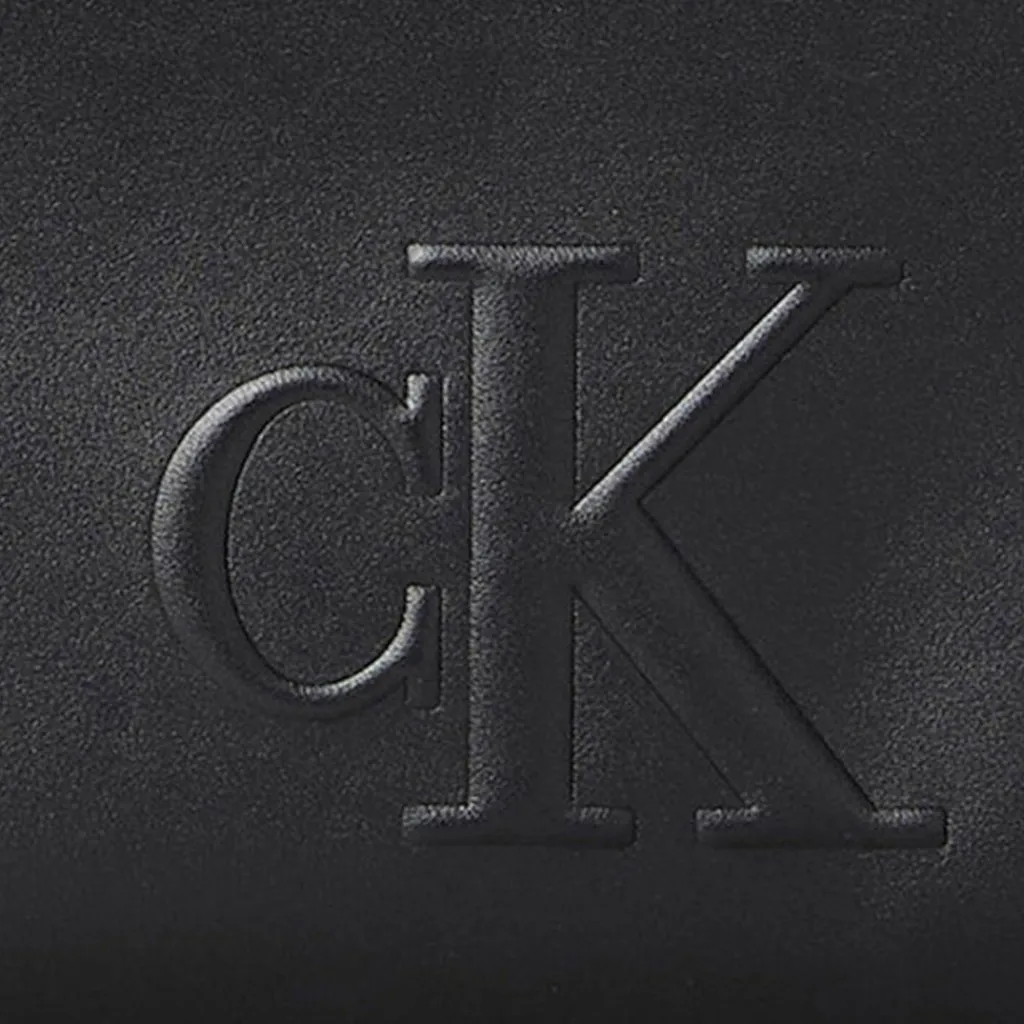 Calvin Klein Umhängetaschen<Sculpted Umhängetasche 22.5 cm black