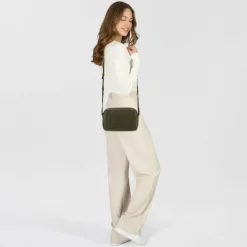 Cowboysbag Umhängetaschen<Chained Feltham Umhängetasche Leder 22 cm avocado