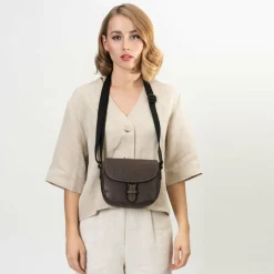 Farmhood Nashville M Umhängetasche Leder 21 cm