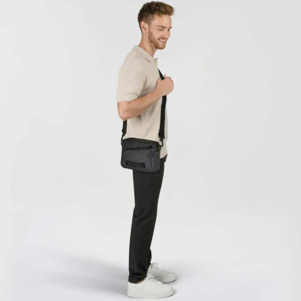 Hugo Umhängetaschen<HUG Umhängetasche 22 cm black