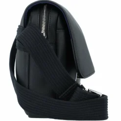 Clearance Lacoste Core Essentials Men S Classic Messenger 25 cm noir