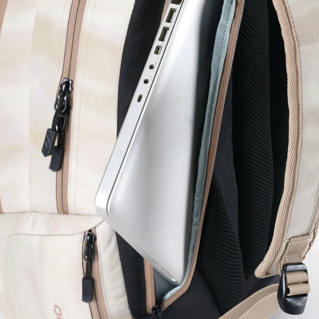 Sale NITRO Daypack Chase Rucksack 51 cm Laptopfach dune