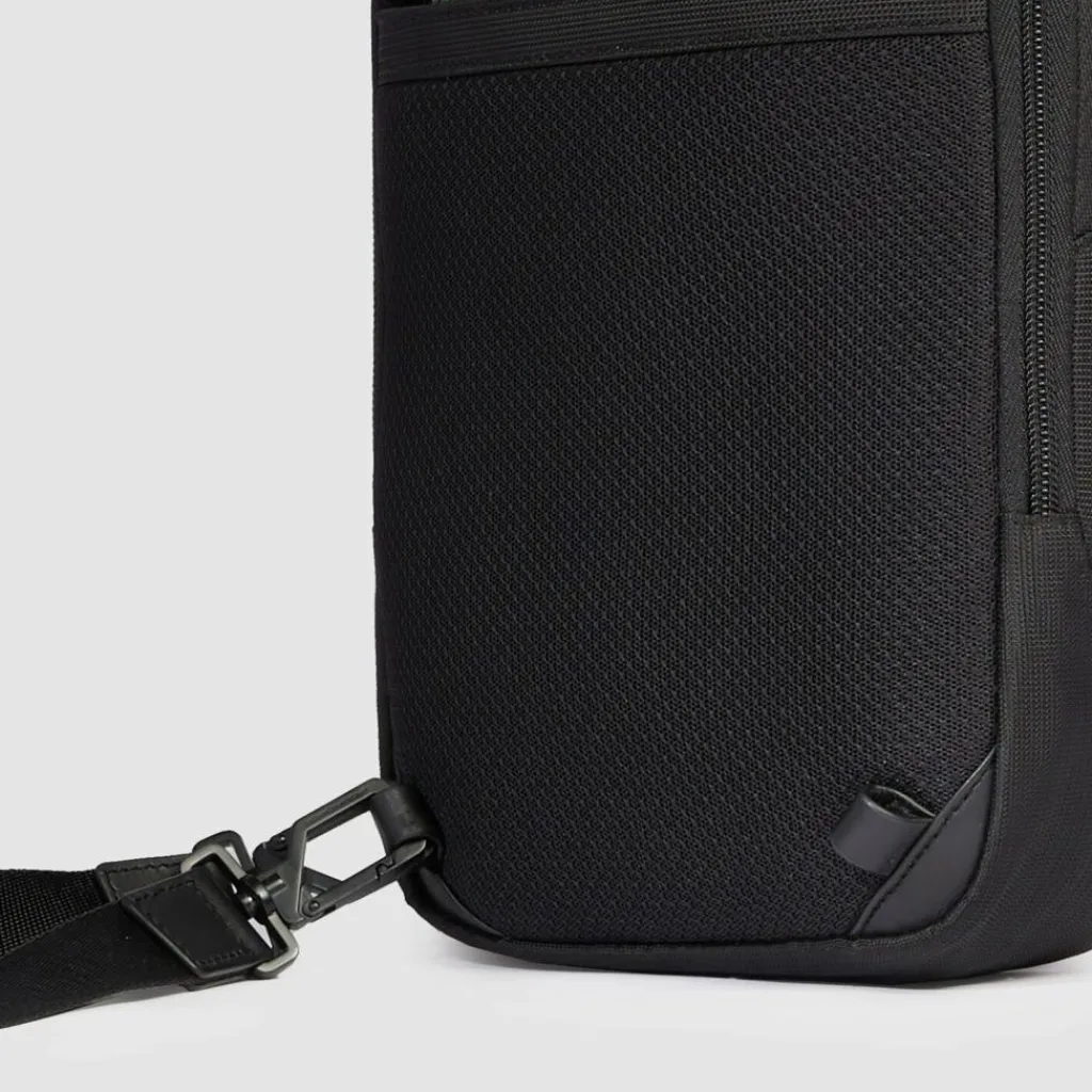 Best Piquadro S136 Umhängetasche 31,5 cm black