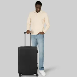 Porsche Design Hartgepäck|4-Rollen Koffer<Voyager 3.0 4 Rollen Trolley M 69 cm mit Dehnfalte black