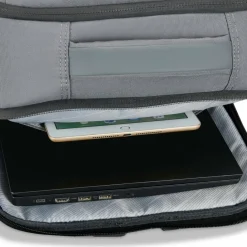 New Roncato Clayton Rucksack 48 cm Laptopfach nero