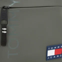 Outlet Tommy Hilfiger Jeans TJM Daily Mini Bag Umhängetasche 18 cm green