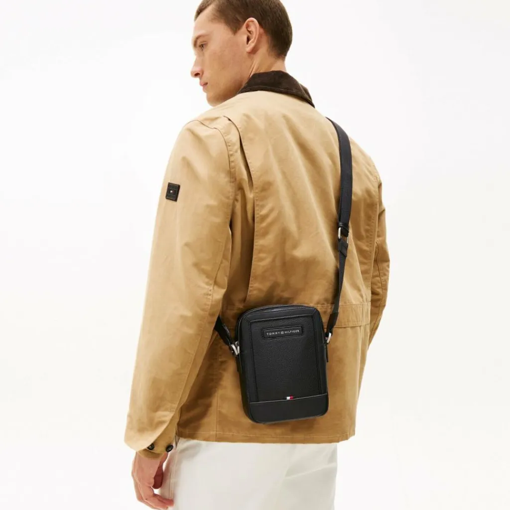 New Tommy Hilfiger TH Central Mini Bag Umhängetasche 15 cm black