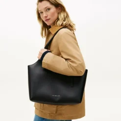 Online Tommy Hilfiger TH Logo Schultertasche 44 cm black