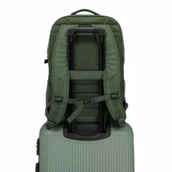 Outlet Travelite Basics Daypack 48 cm Laptopfach oliv