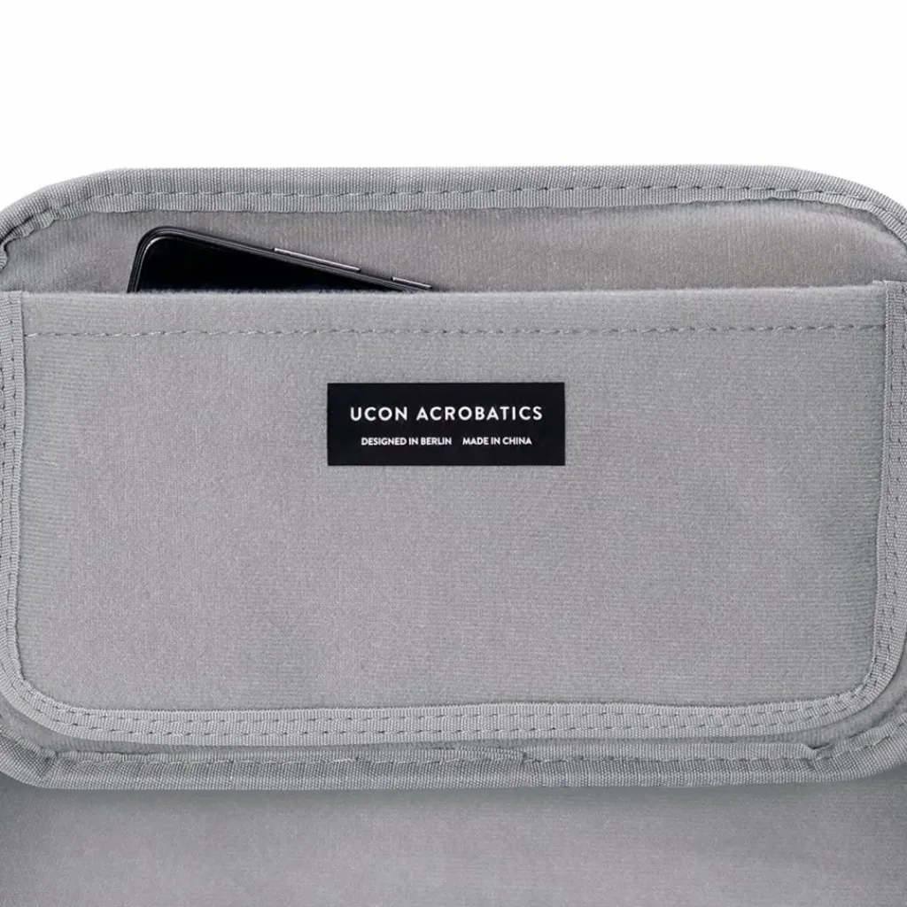 Outlet Ucon Acrobatics Lotus Ando Large Umhängetasche L 22 cm black